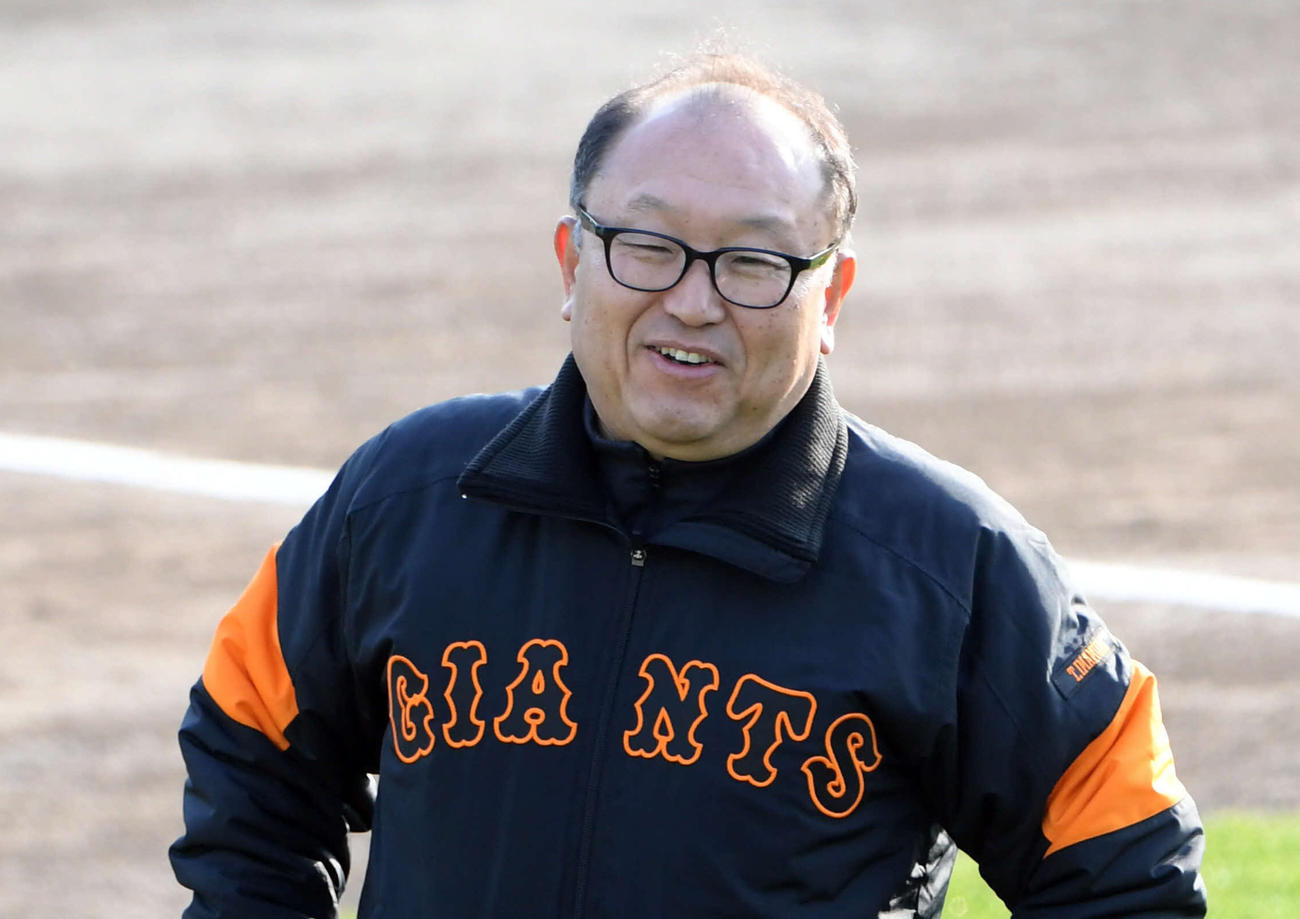 巨人今村司球団社長（2020年2月2日撮影）