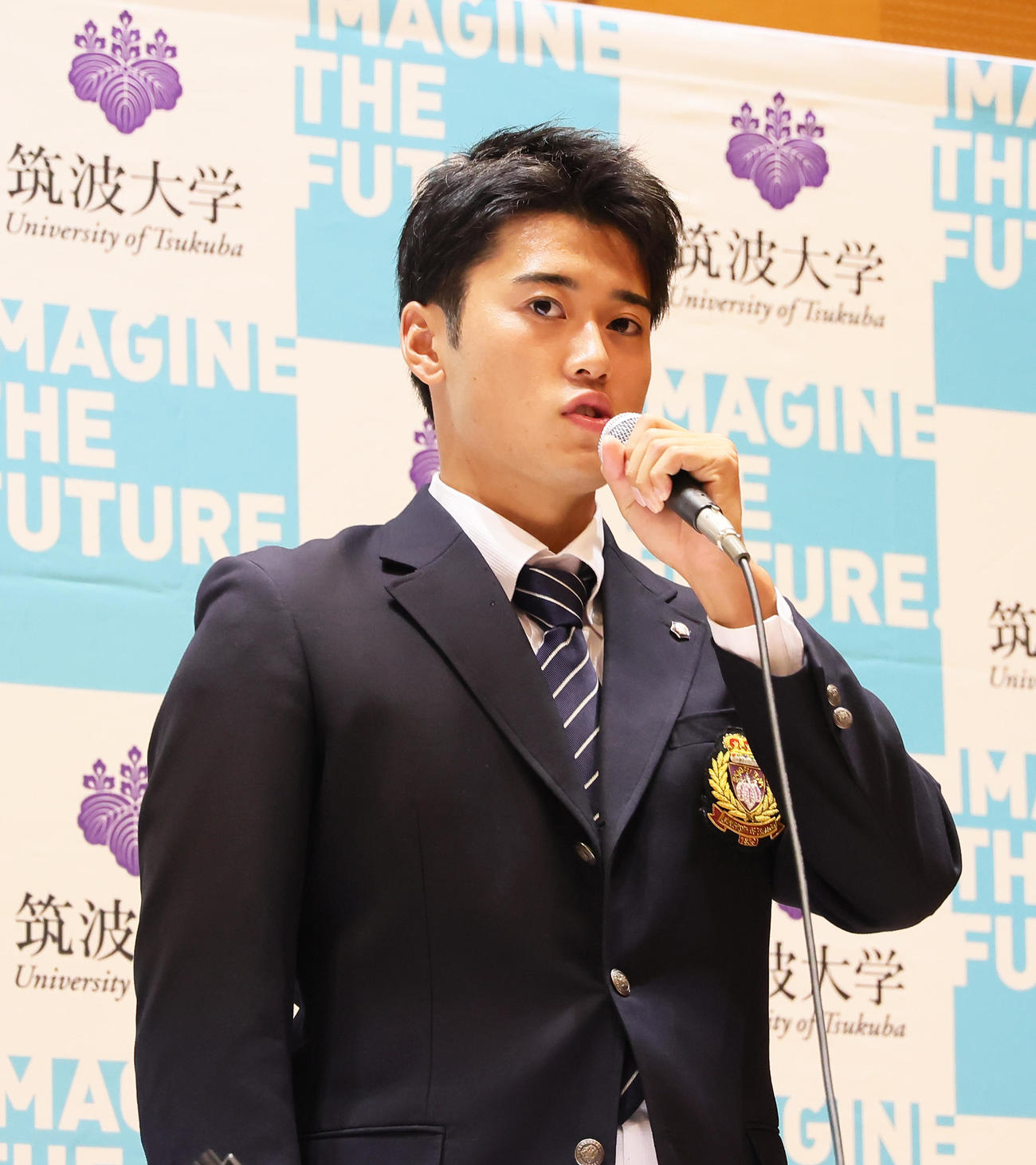 西武に2位指名を受け会見に臨む筑波大・佐藤（撮影・足立雅史）