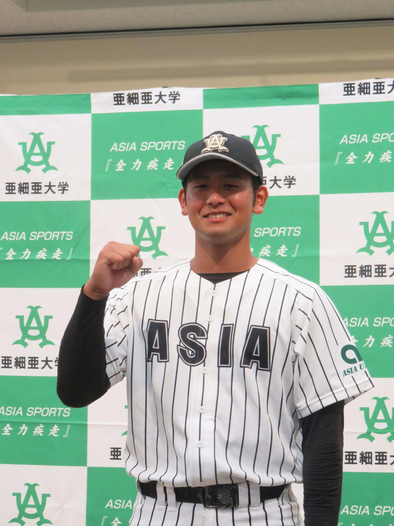 阪神から5位指名を受けた亜大・岡留英貴投手