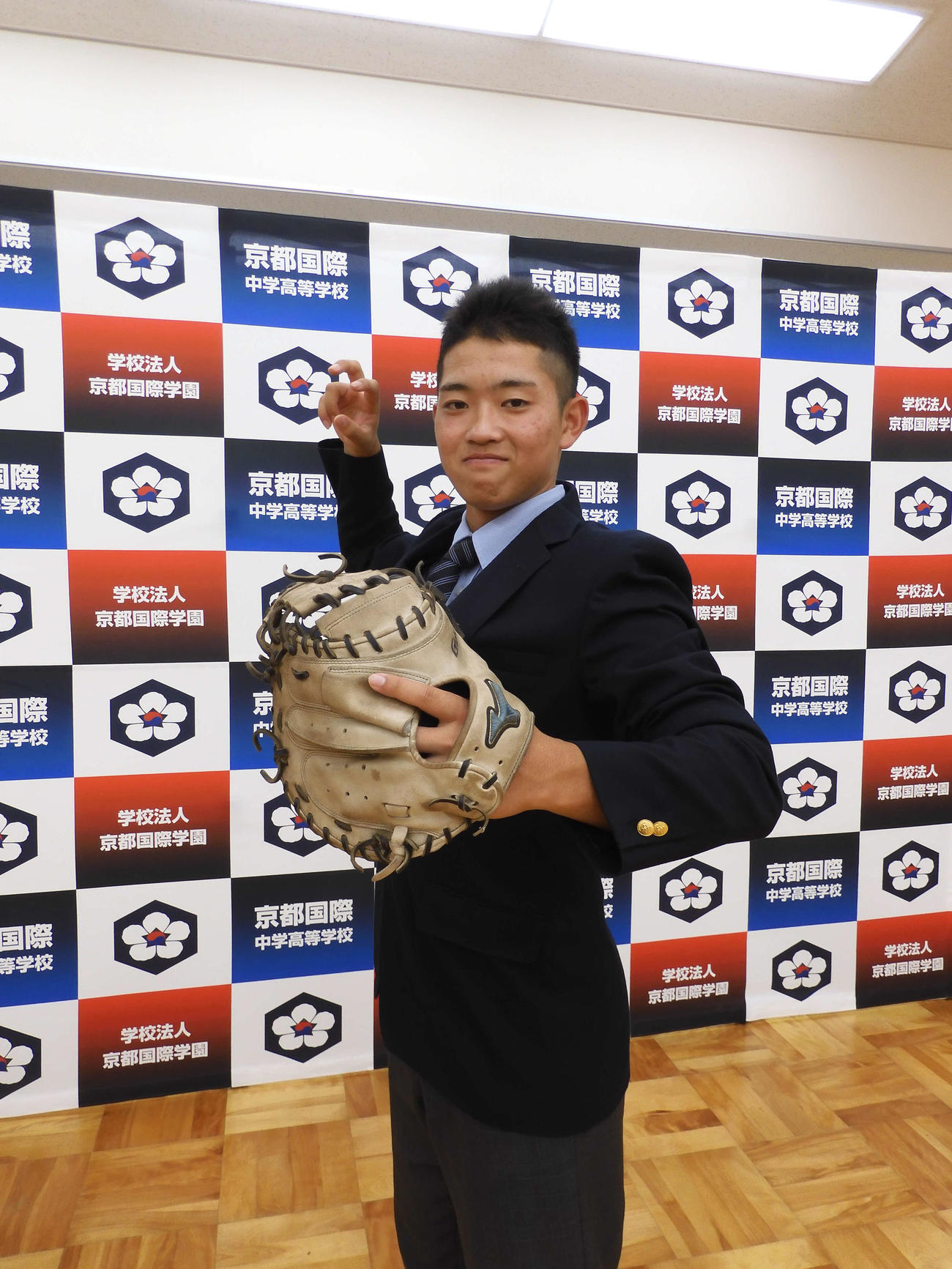 阪神から7位指名を受けた京都国際・中川