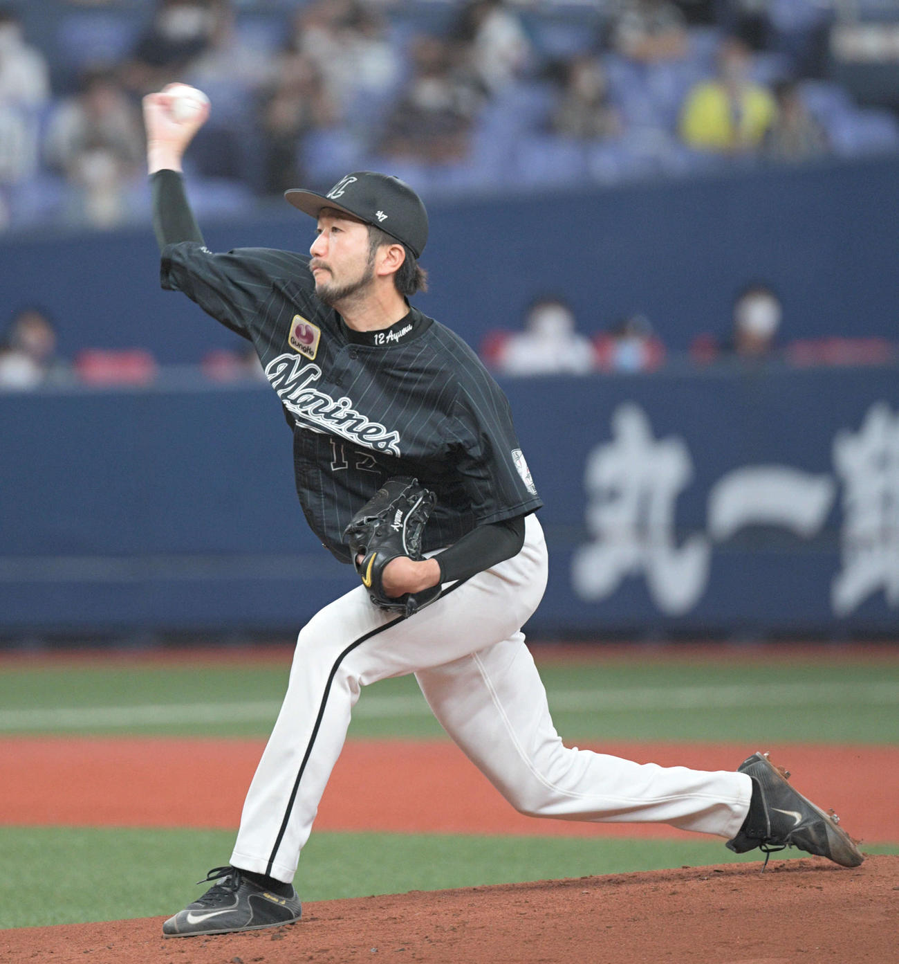 ロッテ先発の山石川歩（撮影・渦原淳）