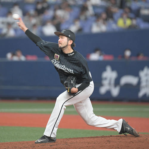 オリックス対ロッテ 8回までオリックス打線っをゼロに抑えた石川歩(撮影・渦原淳)