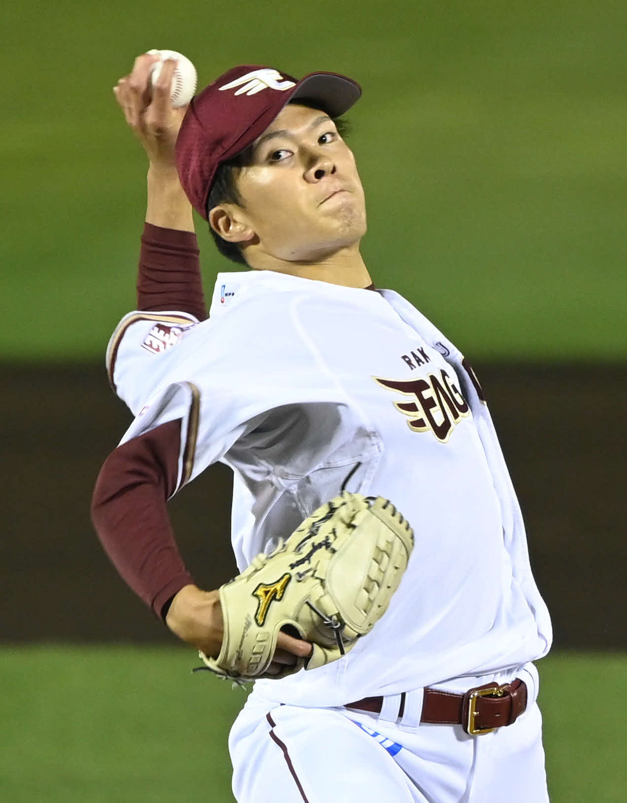 楽天対ソフトバンク　力投する楽天先発の早川（撮影・山崎安昭）