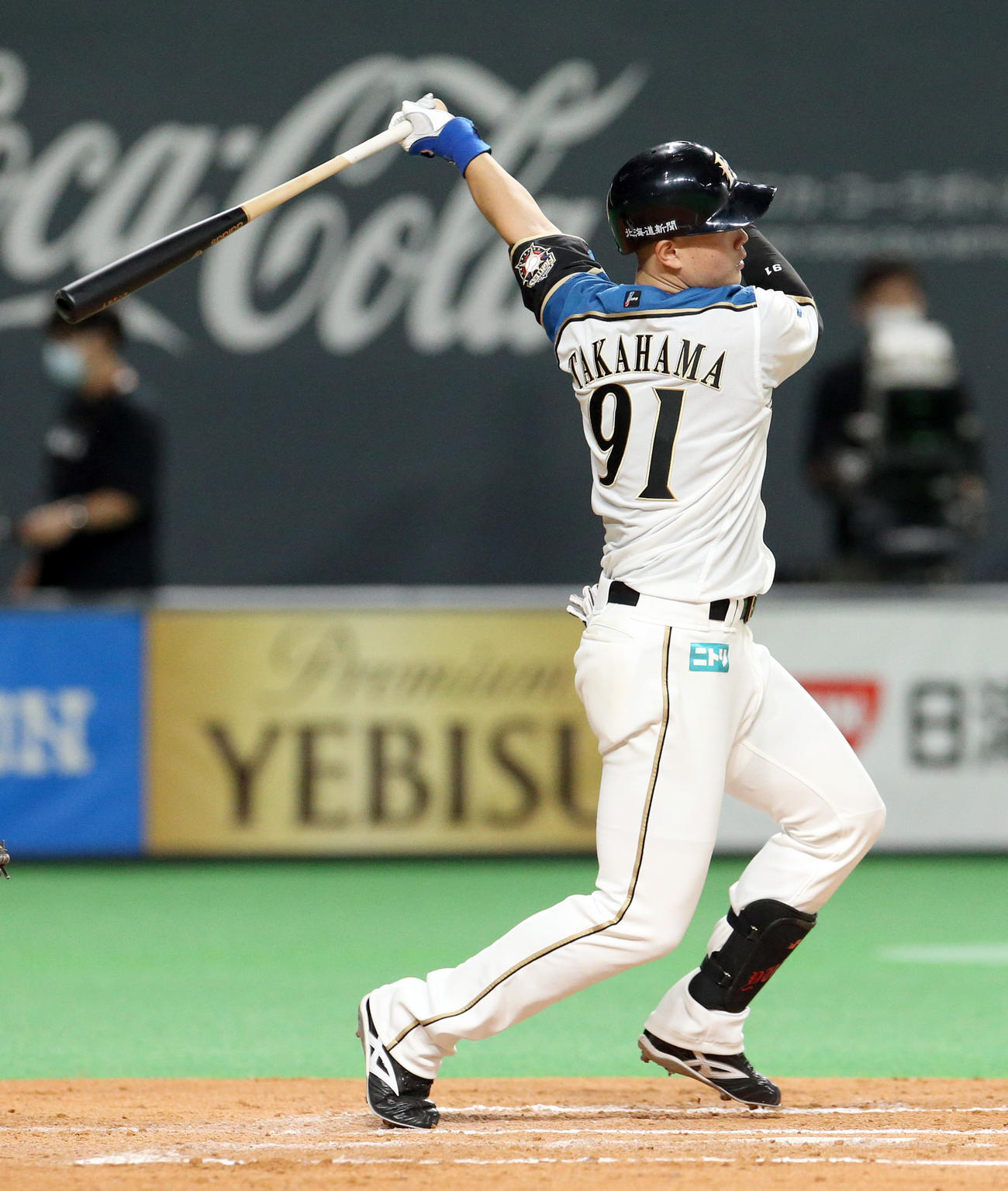 日本ハム対西武　7回裏日本ハム1死二、三塁、高浜は左前適時二塁打を放つ（撮影・佐藤翔太）