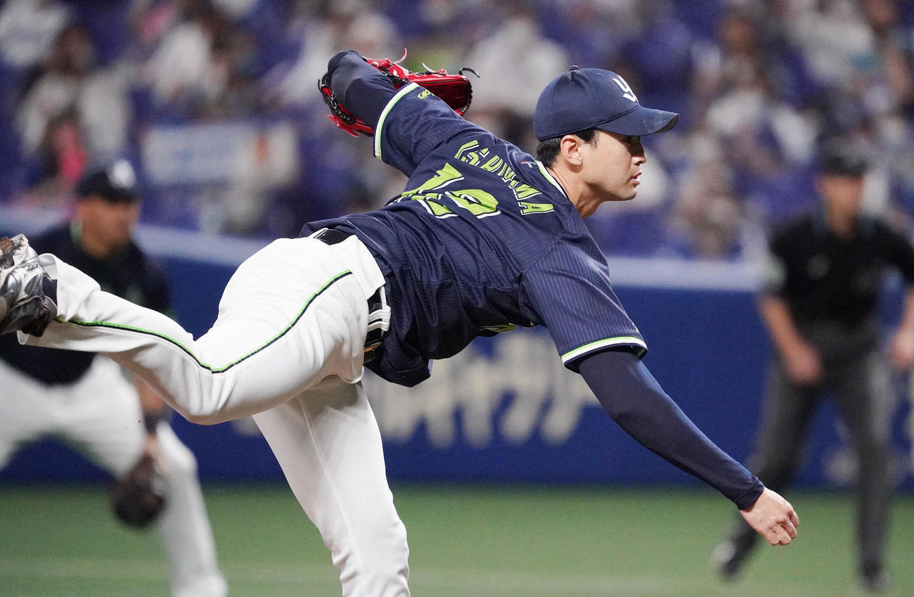 中日対ヤクルト　7回裏、ヤクルト3番手で登板する石山（撮影・森本幸一）