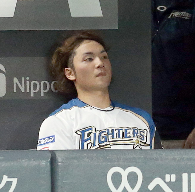 日本ハム対西武　先制を許しベンチで呆然とする日本ハム伊藤（撮影・佐藤翔太）