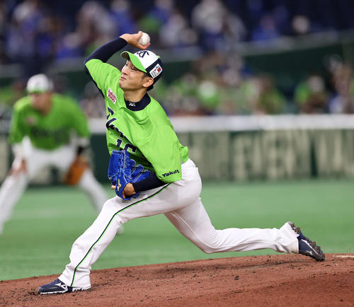 ヤクルト対DeNA　先発し力投するヤクルト原（2021年8月29日撮影）