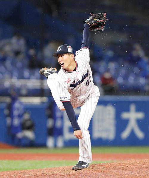 ヤクルト対DeNA 4回表、力投する金久保（2021年4月14日撮影）