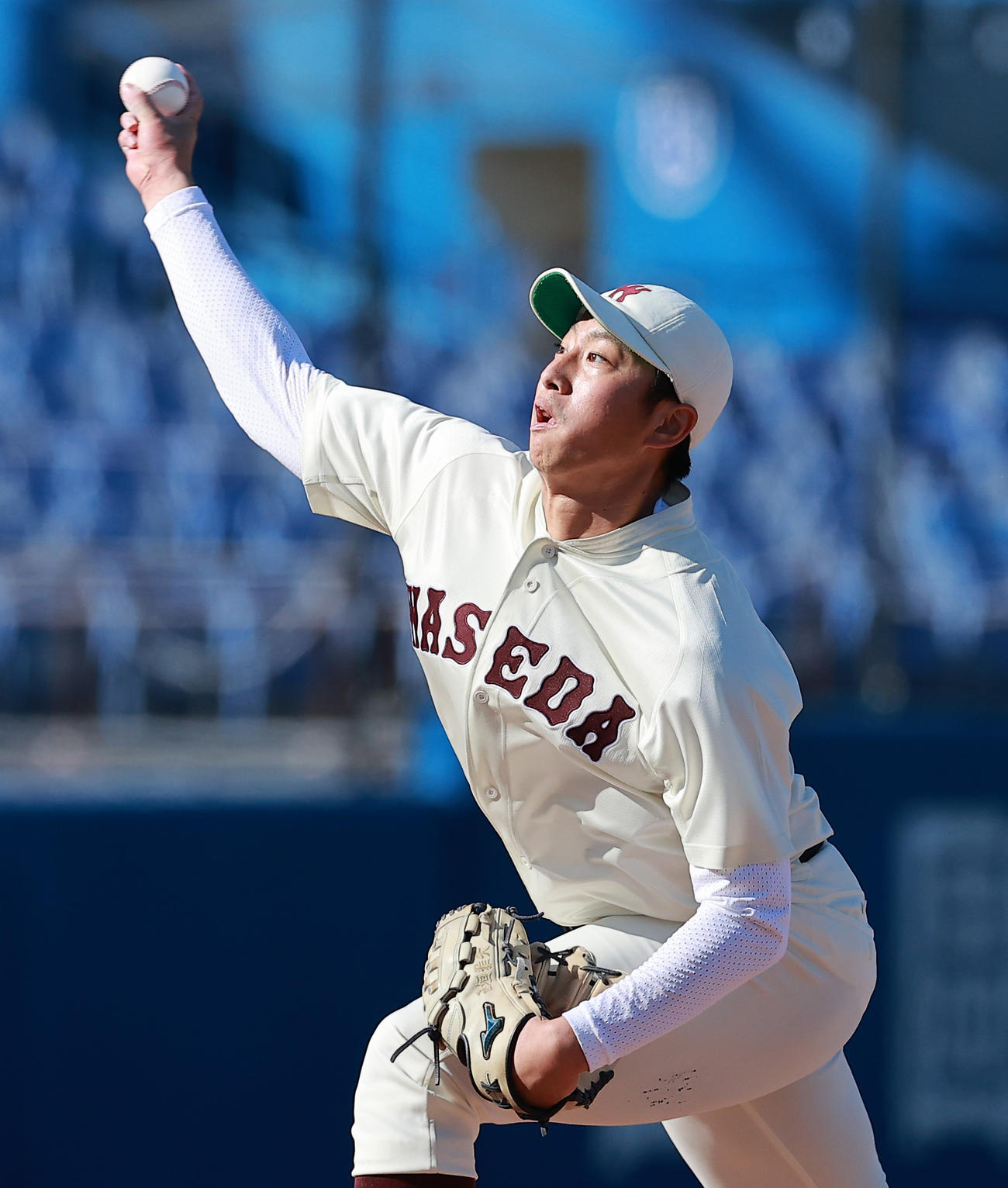 明大対早大　力投する早大・西垣（撮影・野上伸悟）