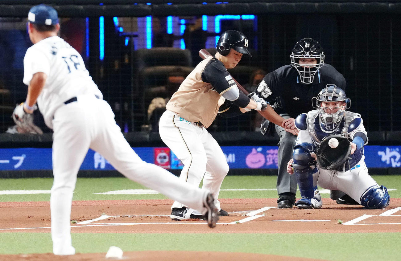 西武対日本ハム　1回表日本ハム無死、打者近藤に対して先発松坂の2球目、ストライクとなる（撮影・江口和貴）