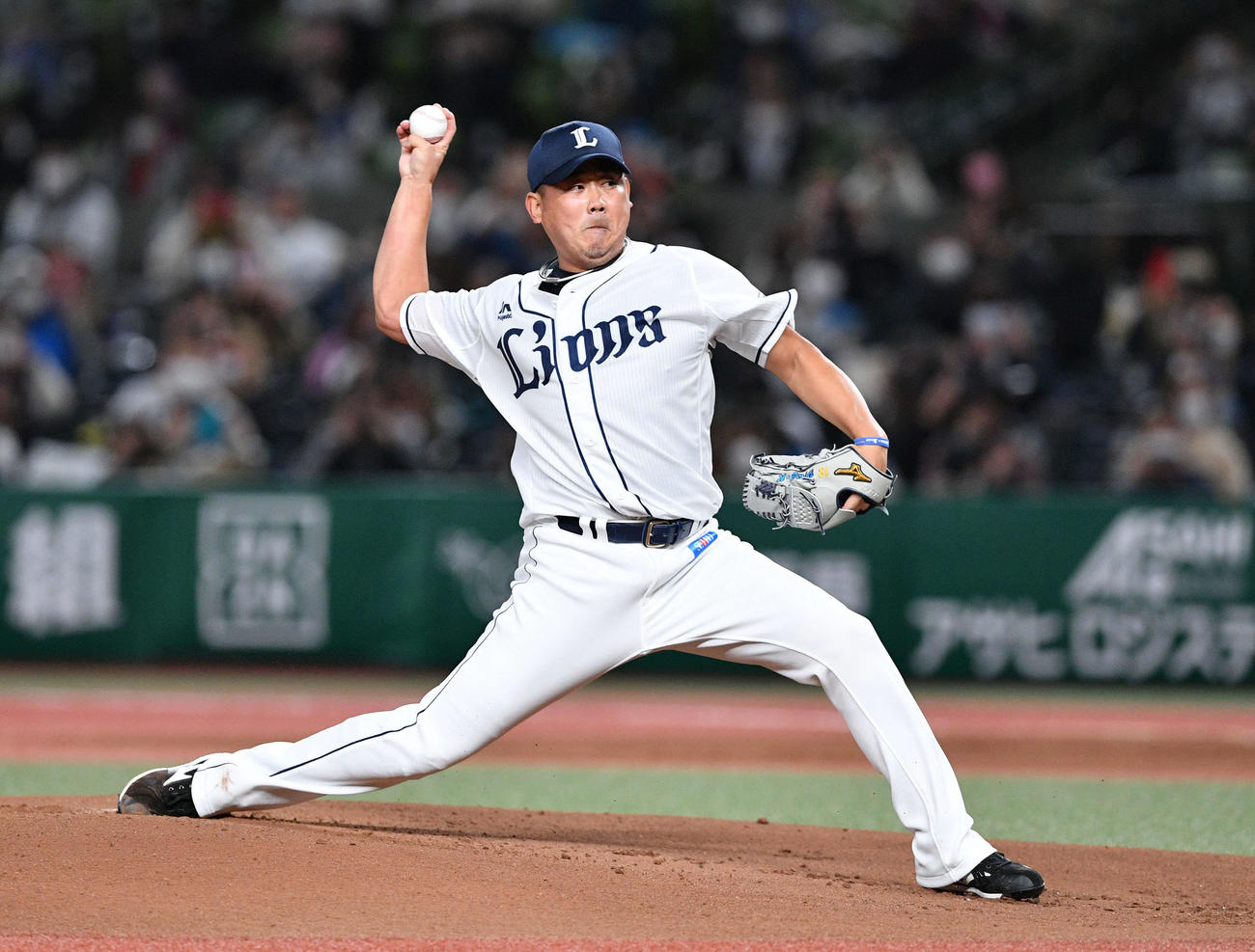 西武対日本ハム　引退試合で投球する西武松坂（撮影・滝沢徹郎）