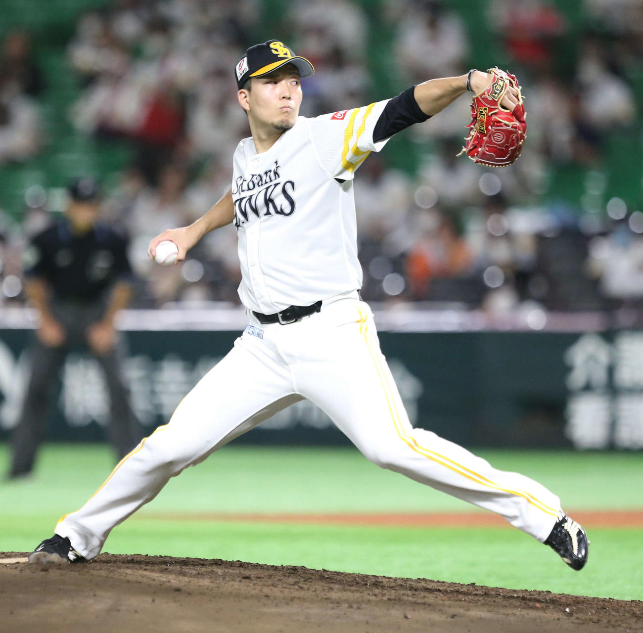 ソフトバンク対ロッテ　ソフトバンク先発の千賀（撮影・屋方直哉）