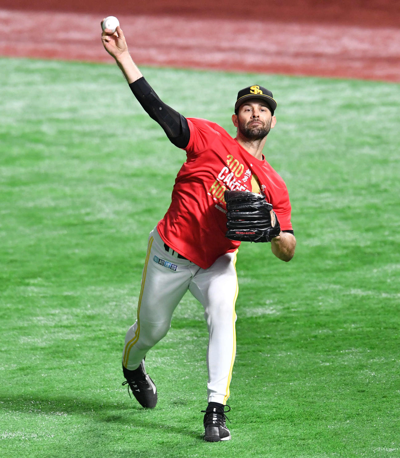 キャッチボールを行うマルティネス（撮影・岩下翔太）