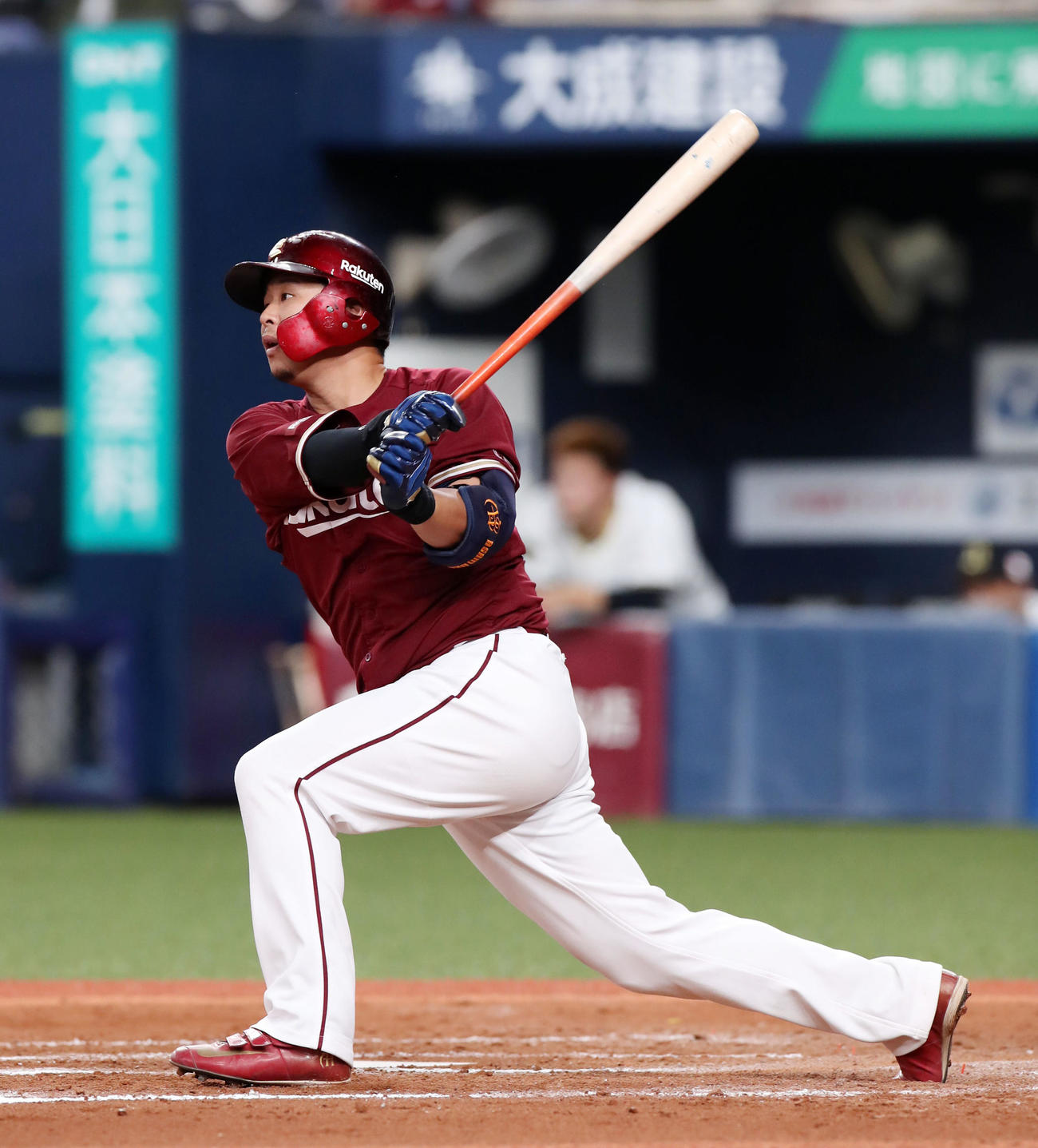 オリックス対楽天　7回表楽天2死二塁、浅村は中越え適時二塁打を放つ（撮影・加藤哉）