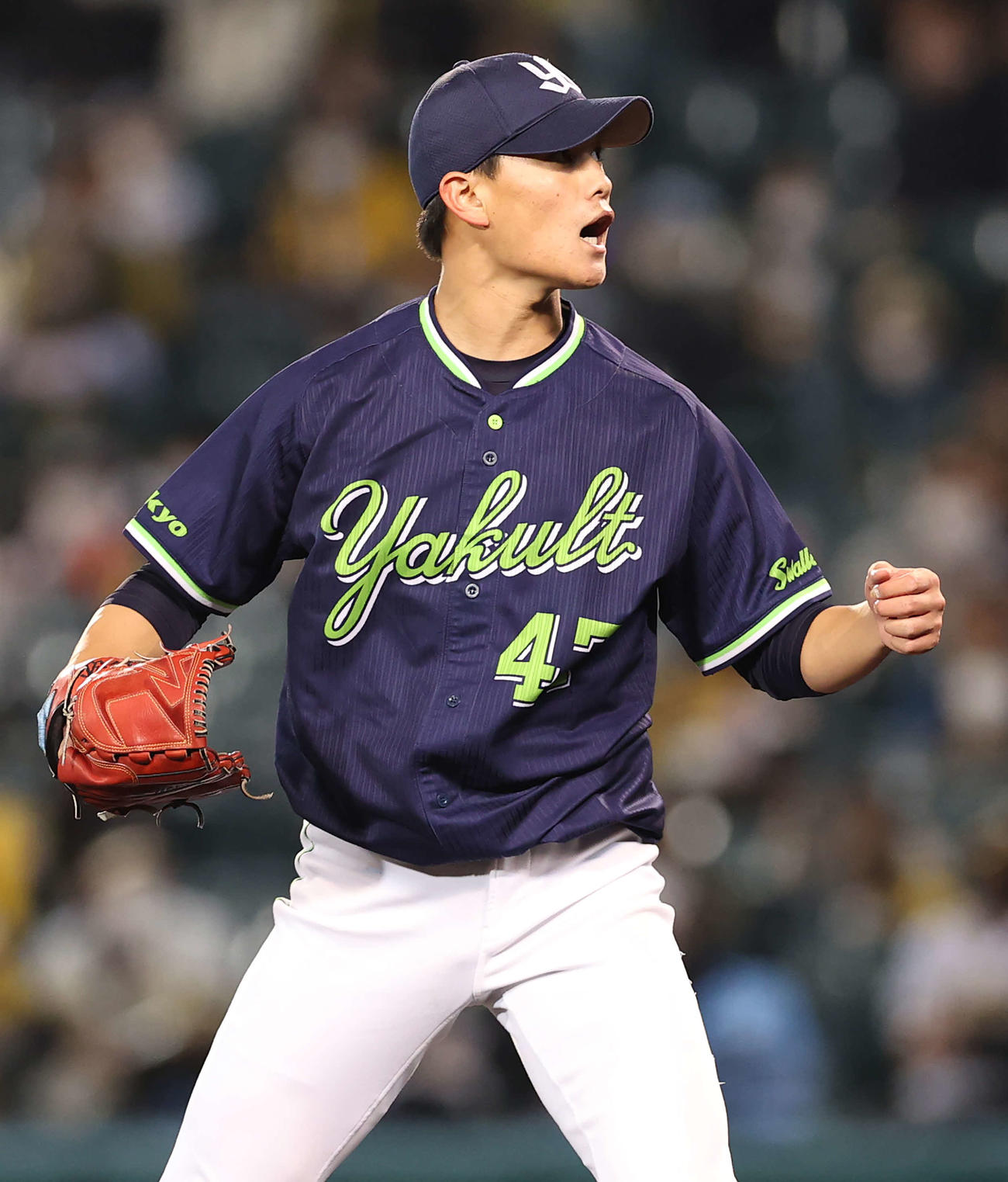 阪神対ヤクルト　7回裏阪神2死一塁、小野寺を空振り三振に仕留めた高橋（撮影・河野匠）