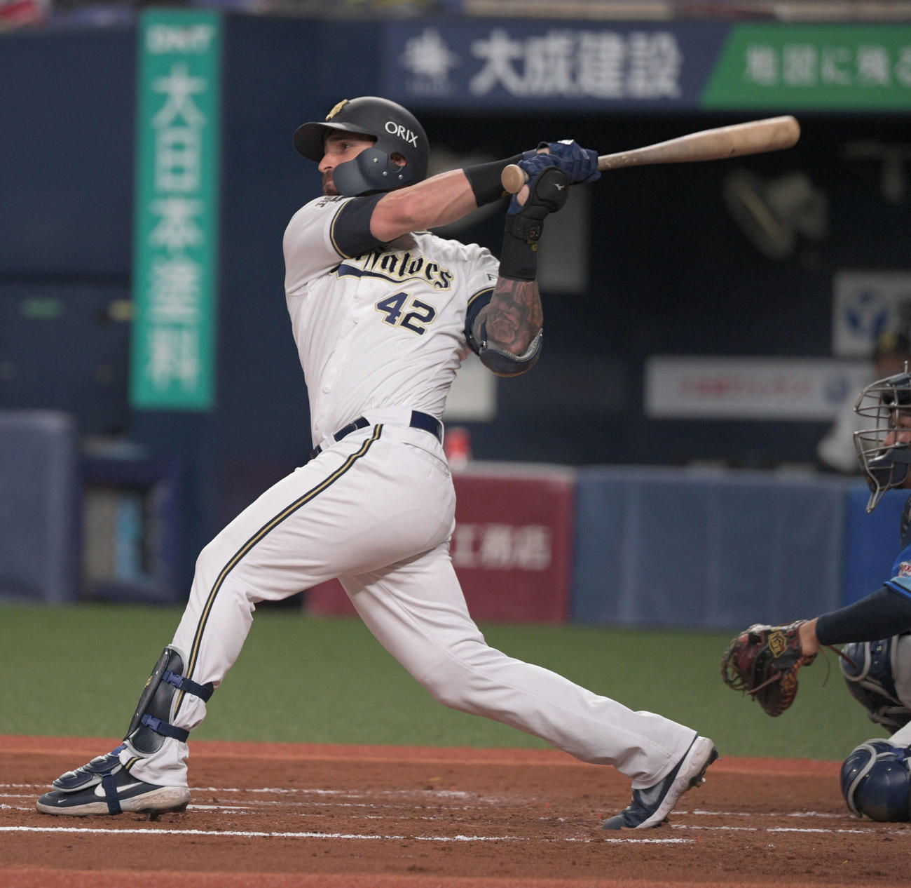 オリックス対西武　2回裏オリックス1死一塁、ラベロは左安打を放つ（撮影・渦原淳）