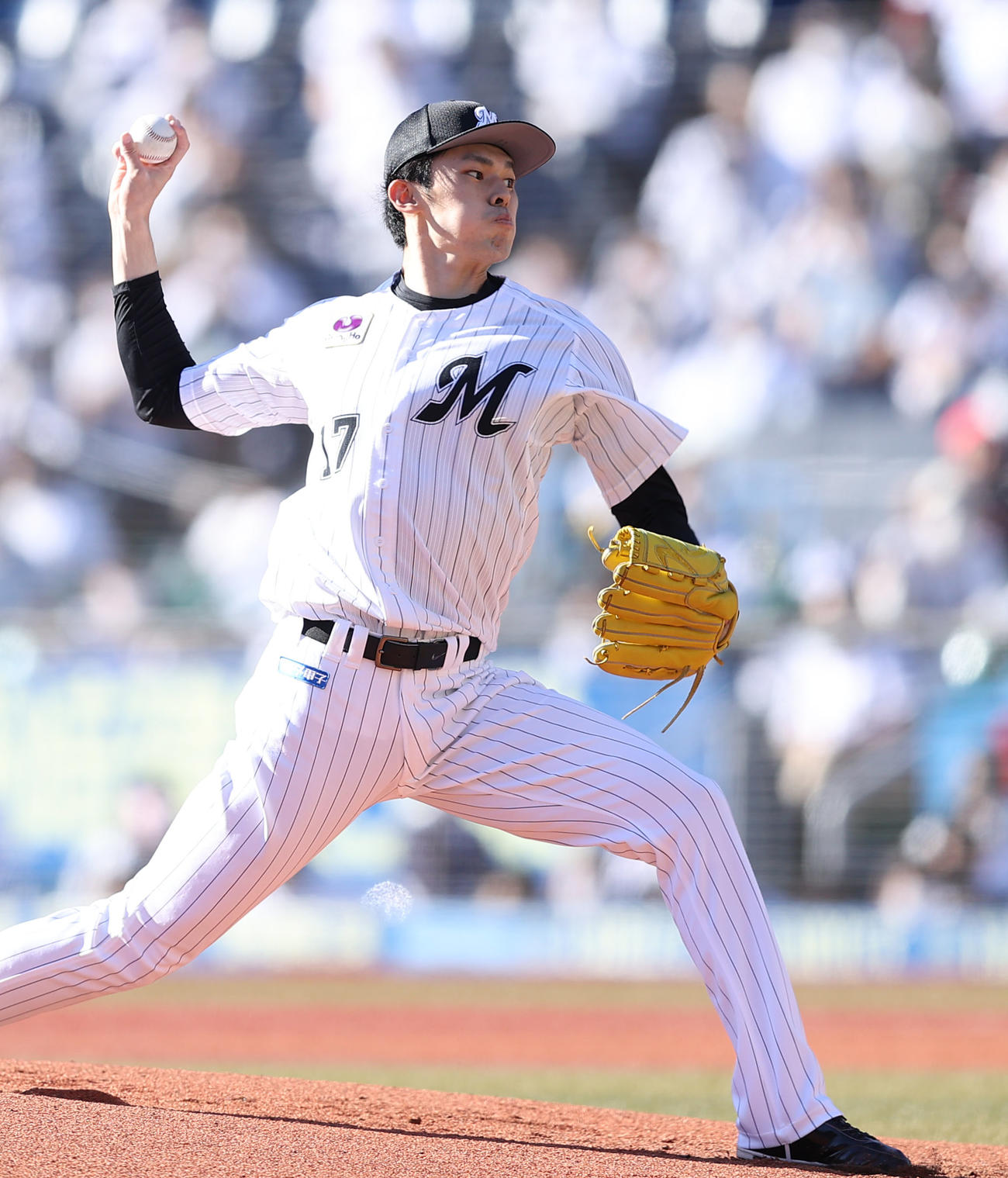 ロッテ対日本ハム　力投するロッテ先発の佐々木朗（撮影・垰建太）