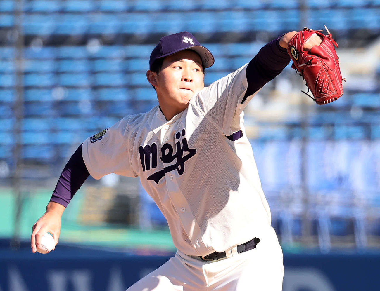 明大対立大　先発し力投する明大・竹田（撮影・鈴木正人）