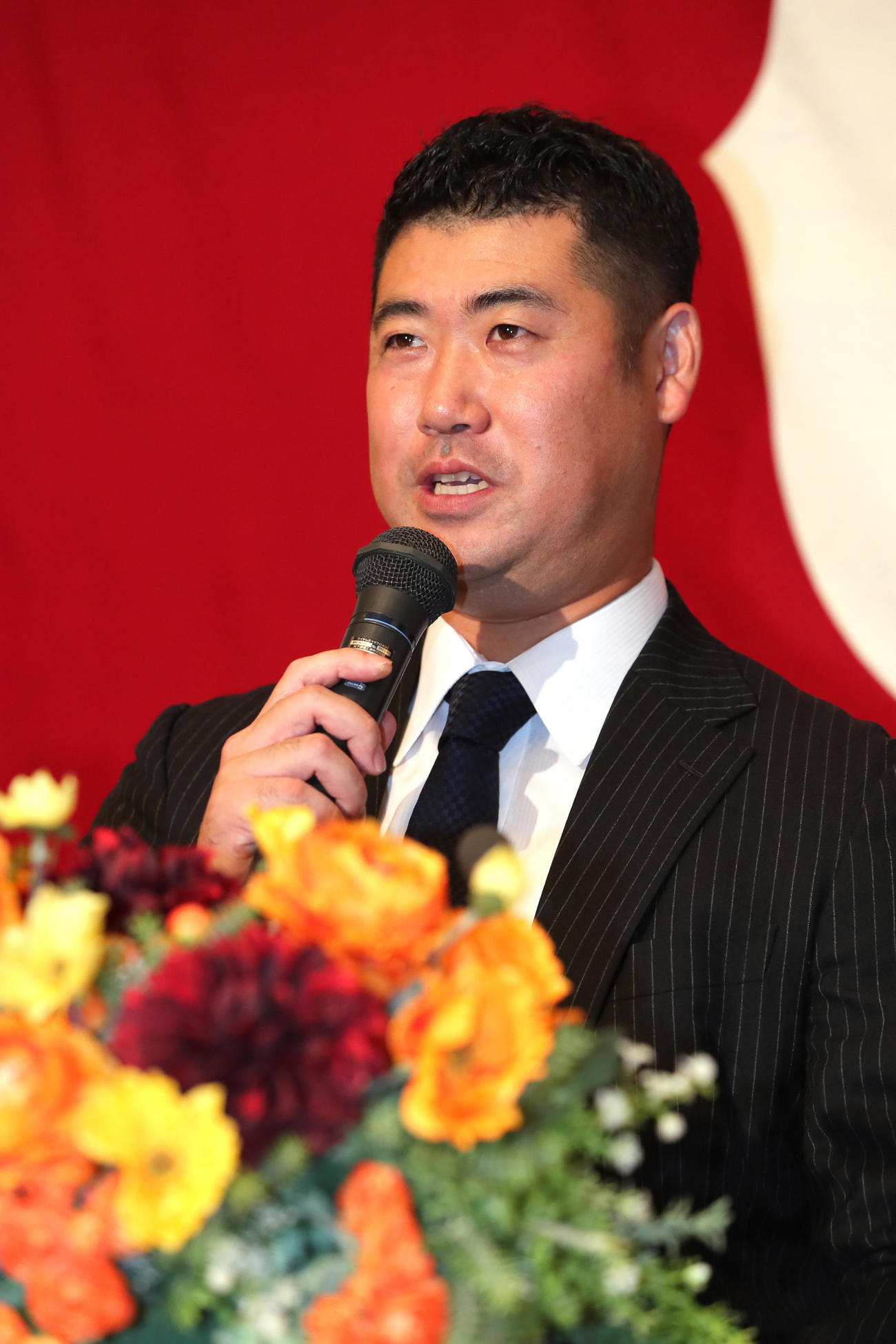 引退会見に臨む巨人大竹（撮影・足立雅史）
