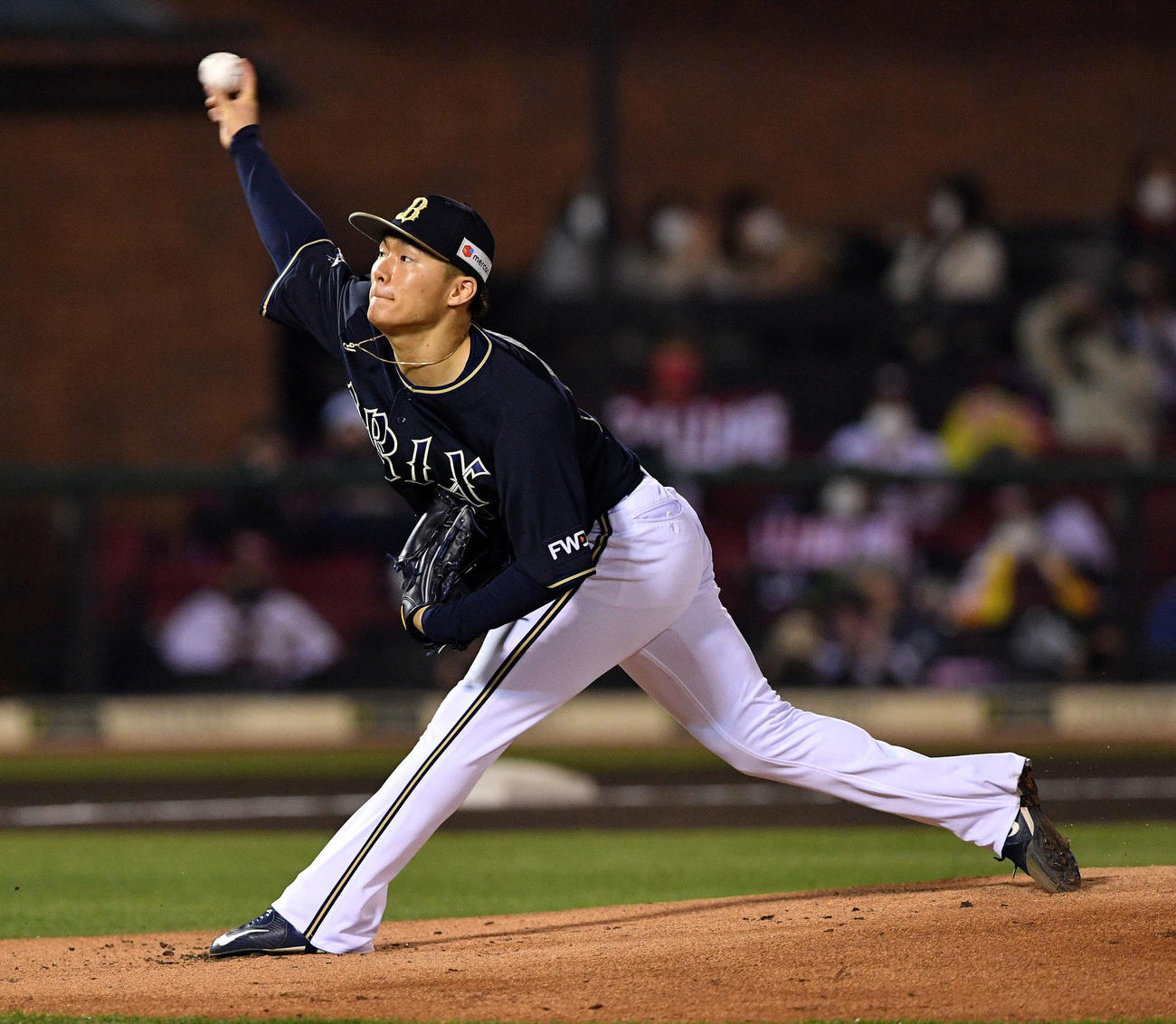 楽天対オリックス　オリックス先発の山本（撮影・滝沢徹郎）