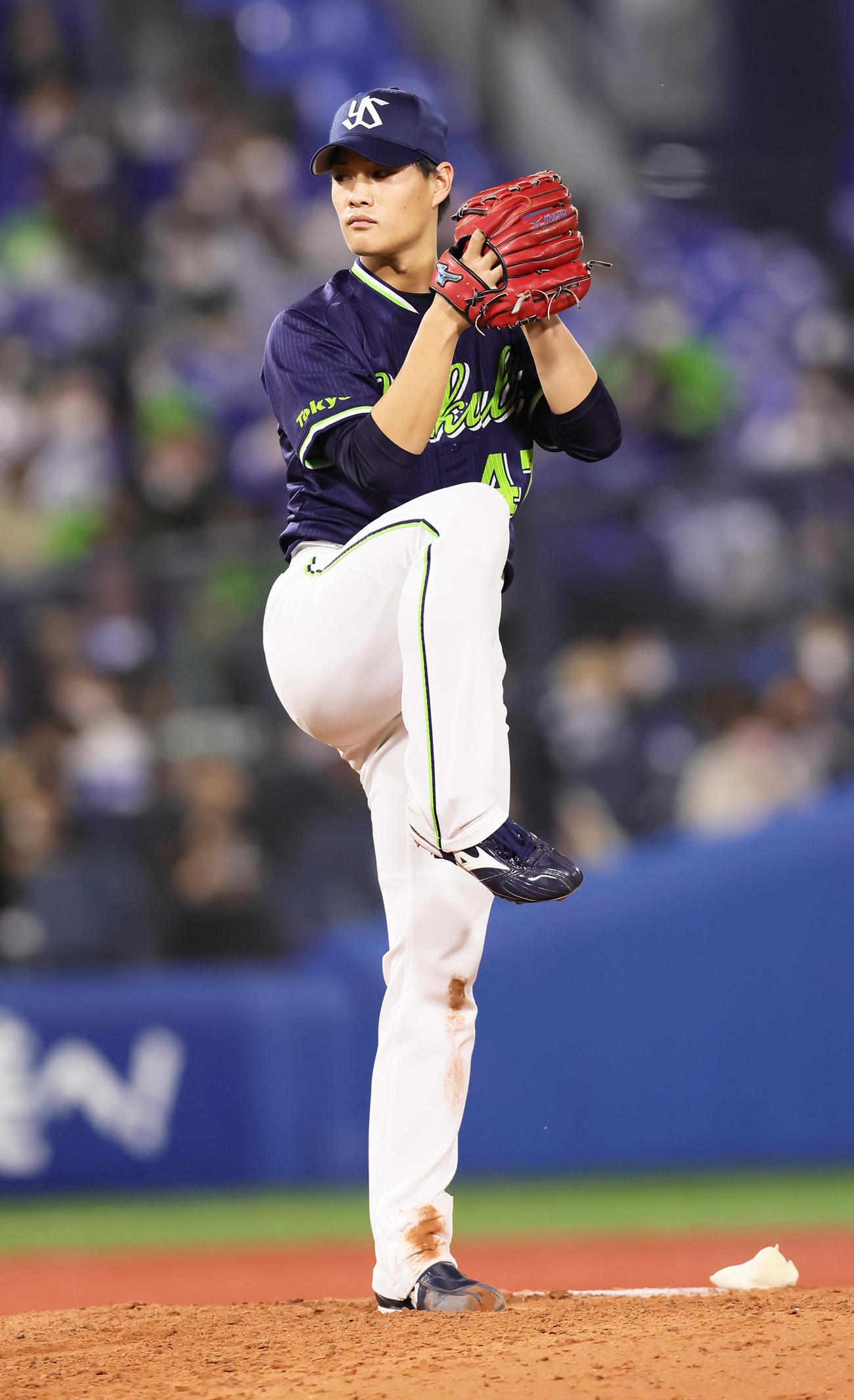 DeNA対ヤクルト　6回から登板したヤクルト高橋（撮影・足立雅史）