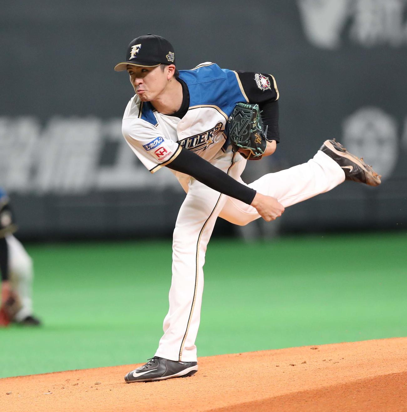 日本ハム対西武　日本ハム先発の上沢（撮影・黒川智章）