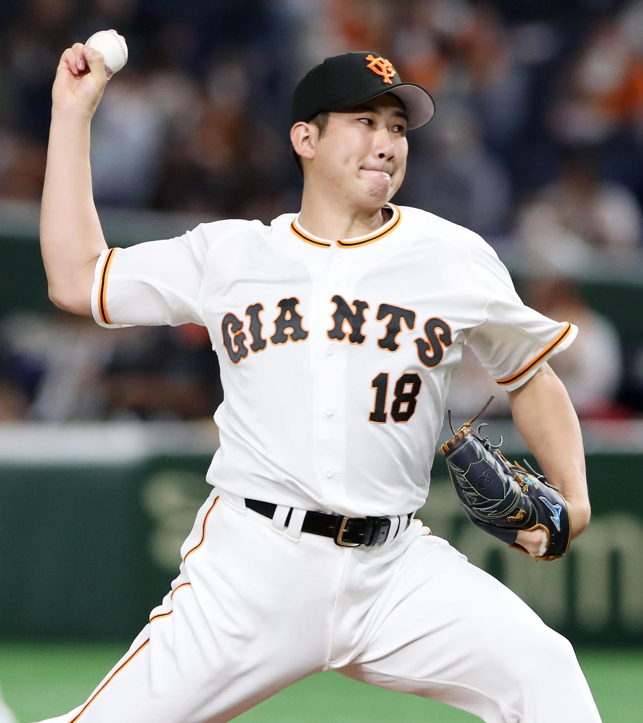 力投する巨人菅野（2021年10月13日撮影）