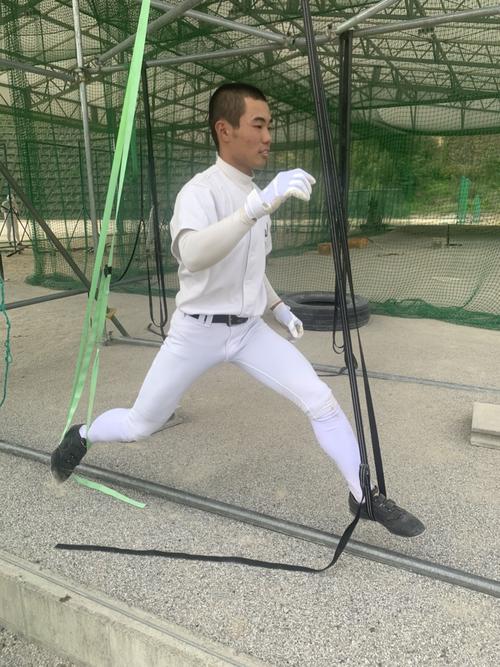 阪神ドラ1森木大智、レッドコードで体幹鍛え狙って出した軟式球150