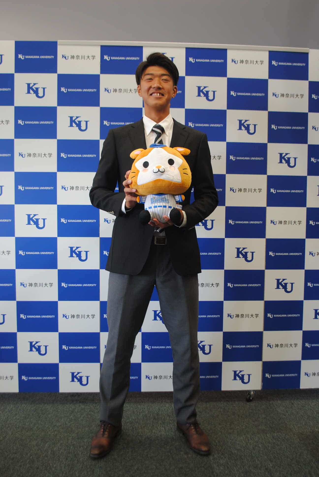 DeNAドラフト6位の神奈川大学・梶原昂希外野手は指名挨拶を受けた