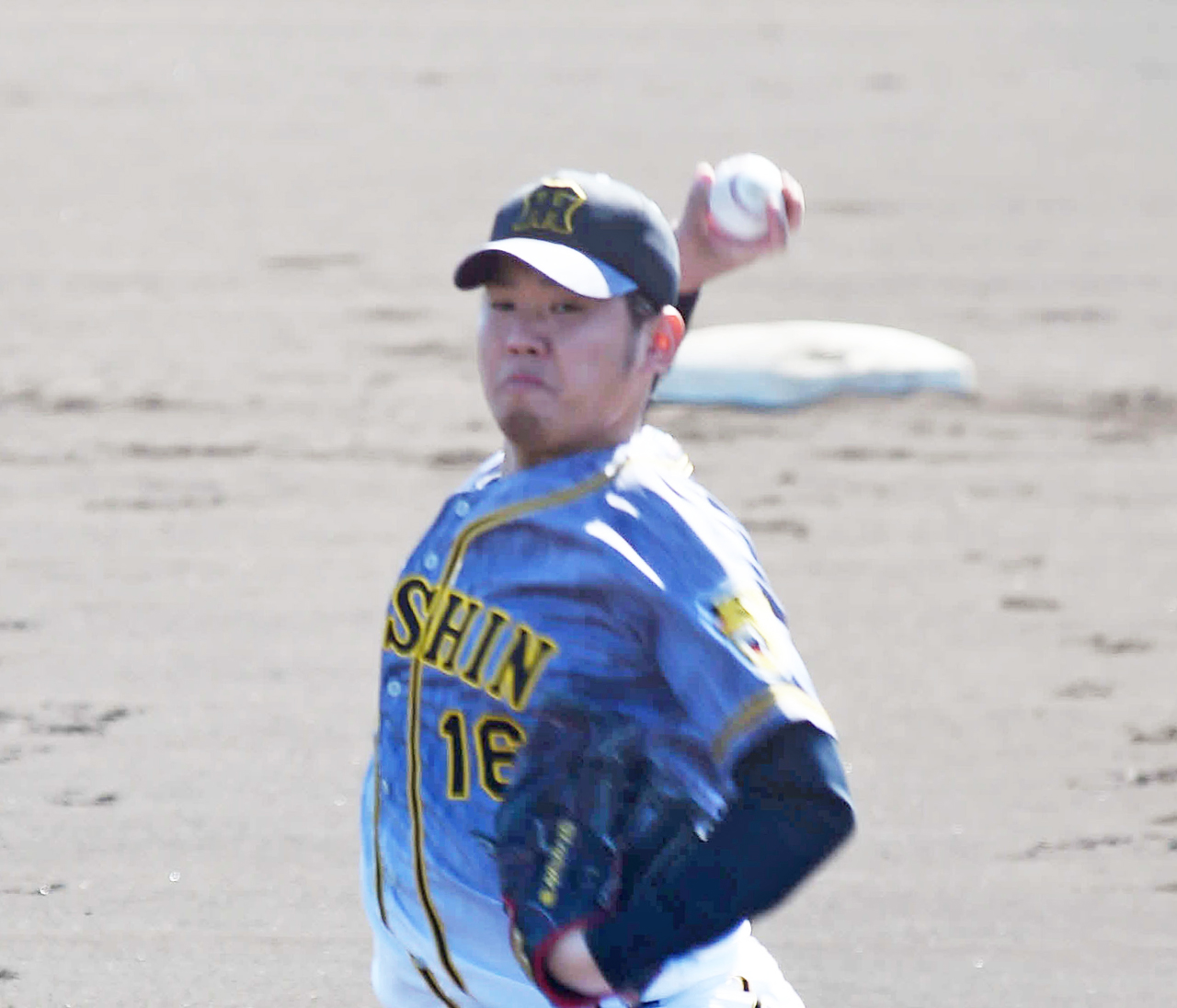 28日、フェニックスリーグの西武戦に先発する阪神西勇輝