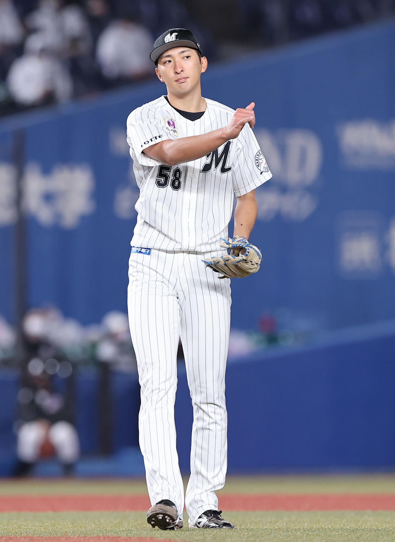 ロッテ対日本ハム　1回表日本ハム2死、落ち着いた表情を見せるロッテ先発の河村（撮影・垰建太）