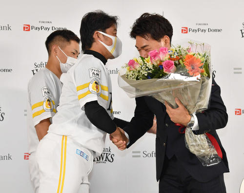 今季限りで戦力外ソフトバンク高谷裕亮 来季２軍バッテリーコーチに就任 プロ野球 日刊スポーツ
