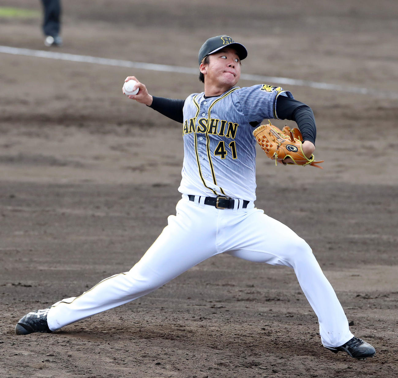 フェニックス・リーグで登板する村上（撮影・加藤哉）