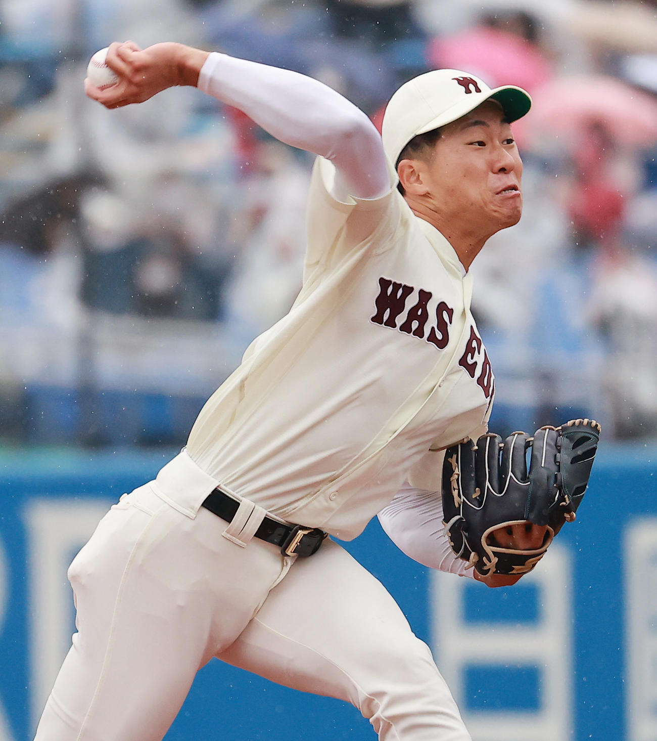 慶大対早大　力投する早大・徳山（撮影・野上伸悟）