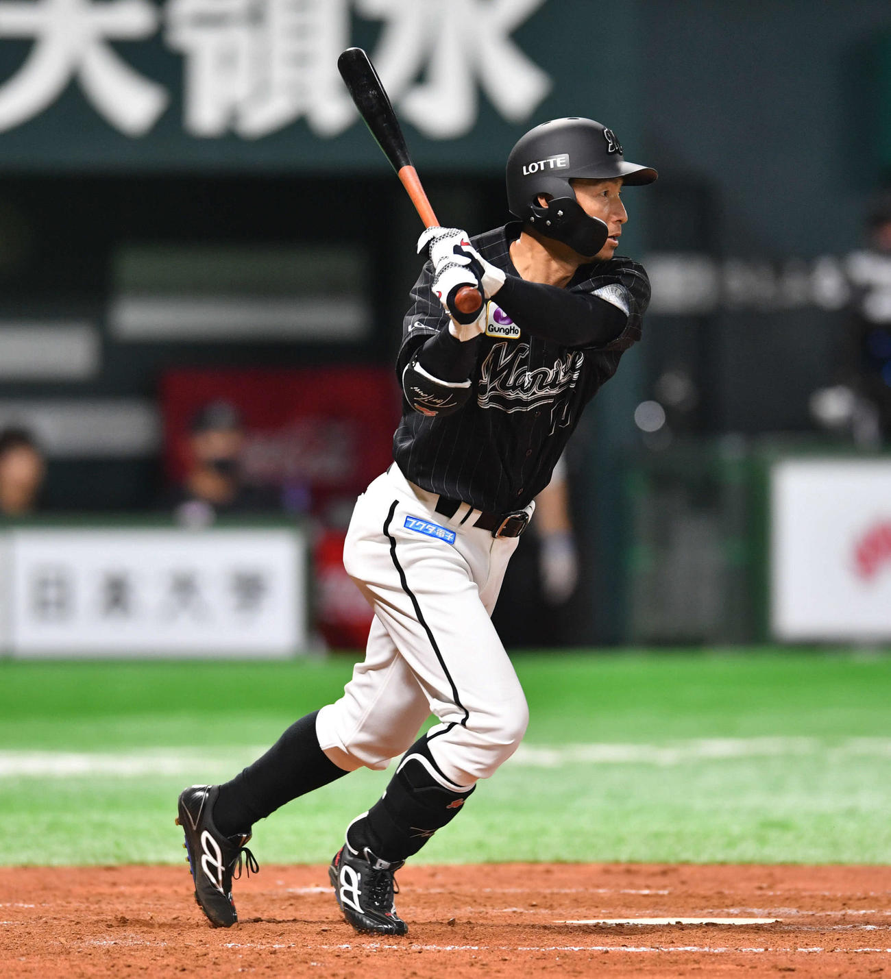 21年3月26日、遊撃手最年長開幕スタメンで安打を放つ鳥谷敬