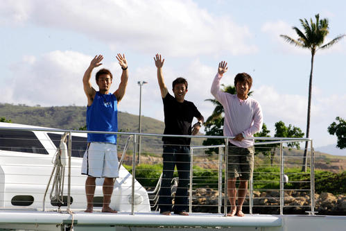 05年阪神ハワイV旅行　クルージングを楽しんだ鳥谷敬（右端）