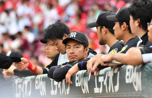 16年7月、スタメンから外れて連続フルイニング出場が667試合でストップの阪神鳥谷