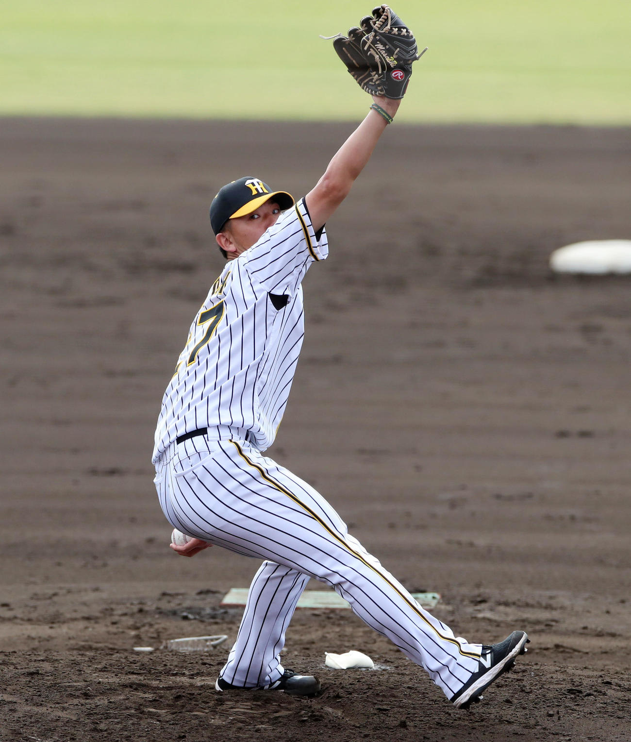 阪神対DeNA 4回表、阪神2番手で登板する伊藤将（撮影・加藤哉）