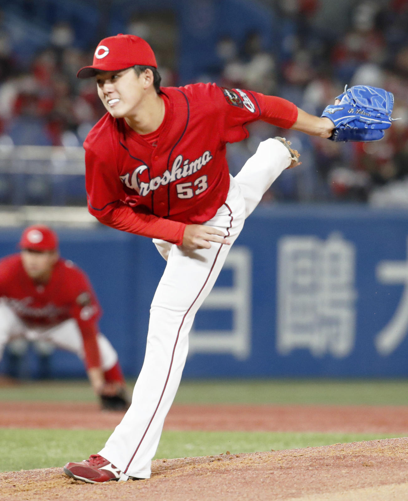ヤクルト戦に先発した広島小林（共同）