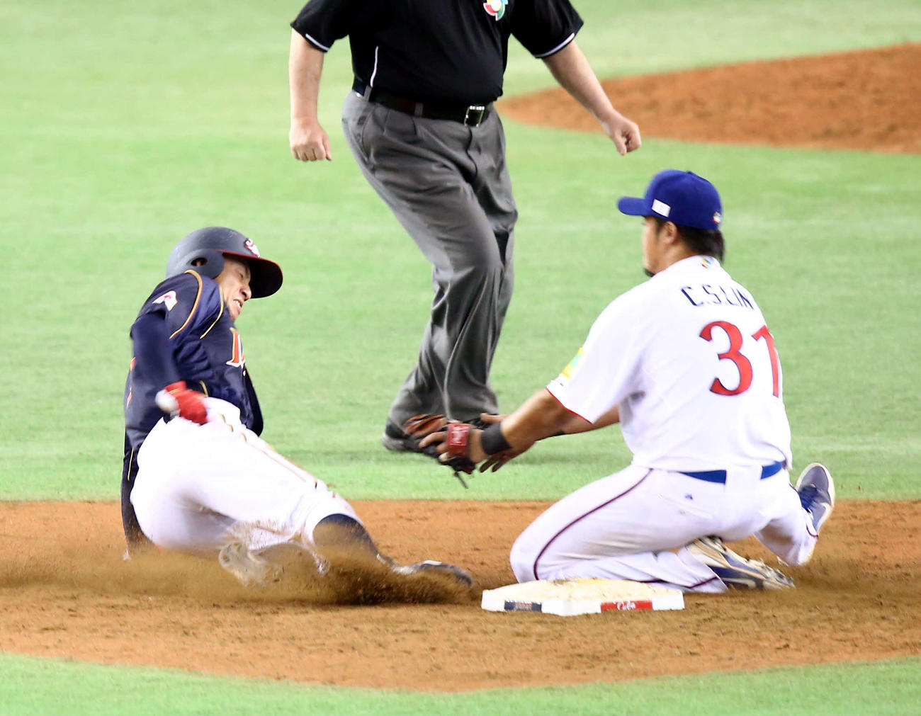 WBC2次ラウンド　台湾対日本　9回、二盗に成功する鳥谷（2013年3月8日撮影）
