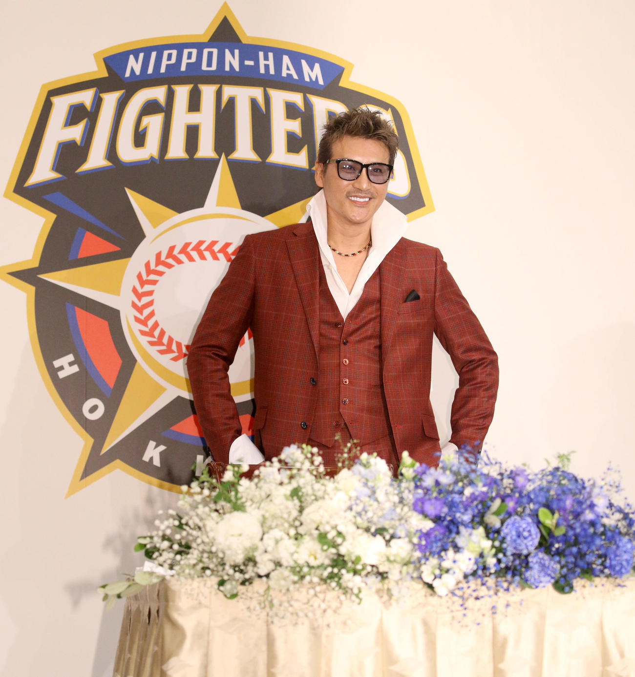 就任会見に臨む日本ハム新庄新監督（撮影・佐藤翔太）