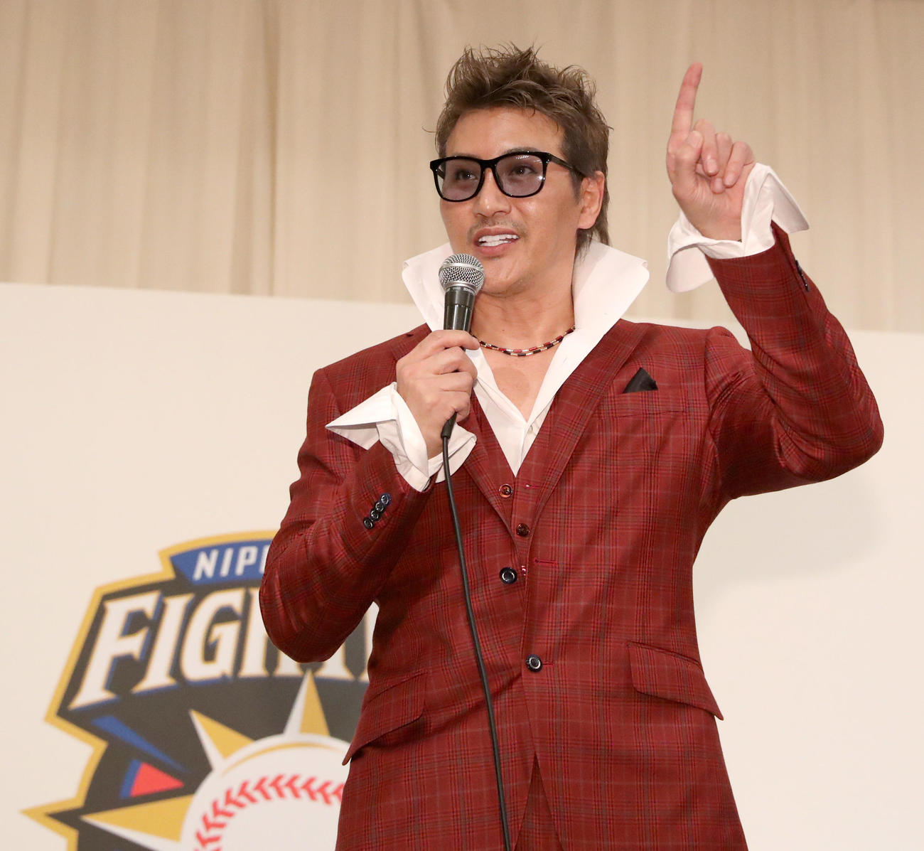 就任会見を終えた日本ハム新庄新監督は1年契約を明かす（撮影・佐藤翔太）