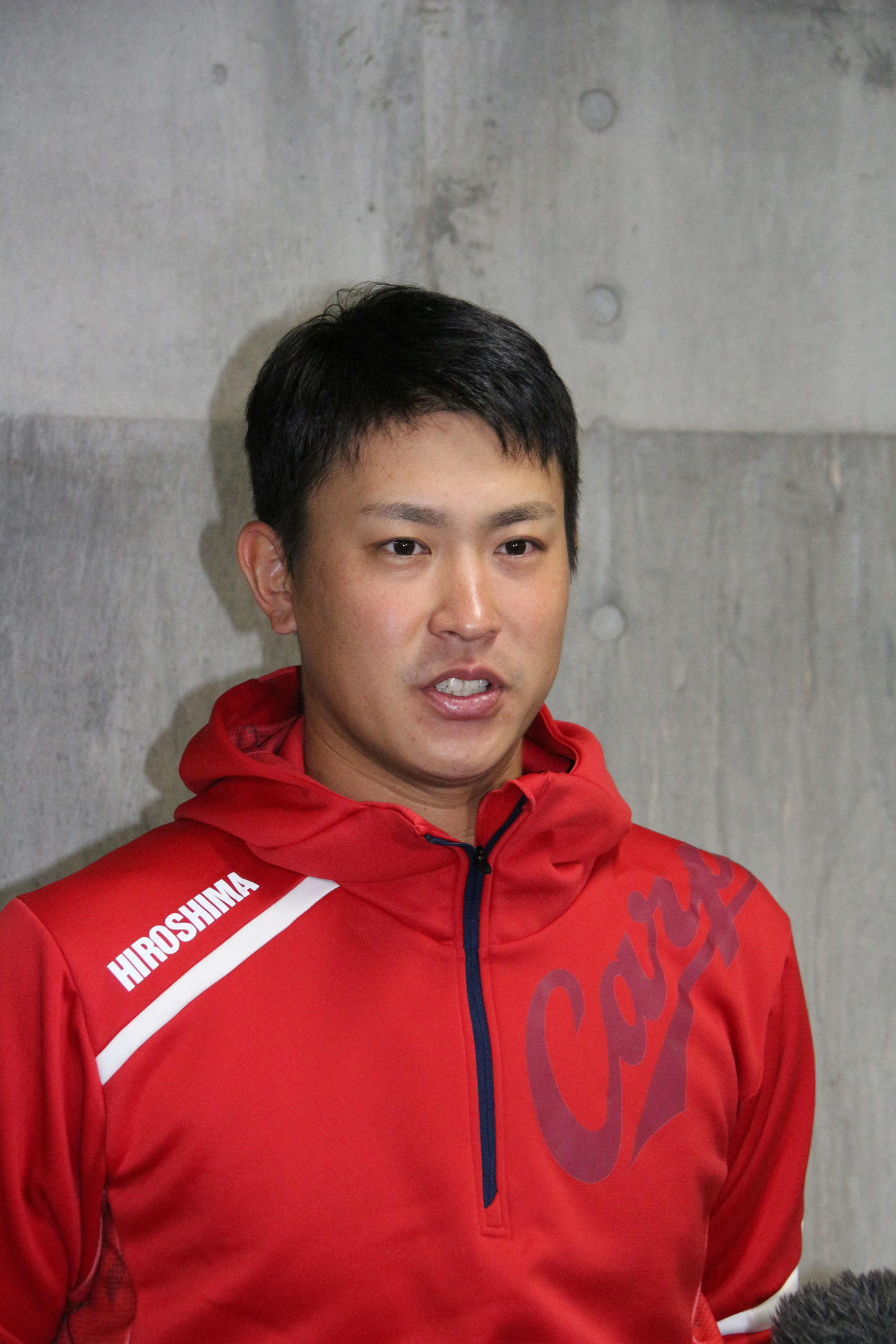 FA権を行使せず広島残留を決めた広島堂林翔太内野手（代表撮影）＝2021年11月5日、マツダスタジアム