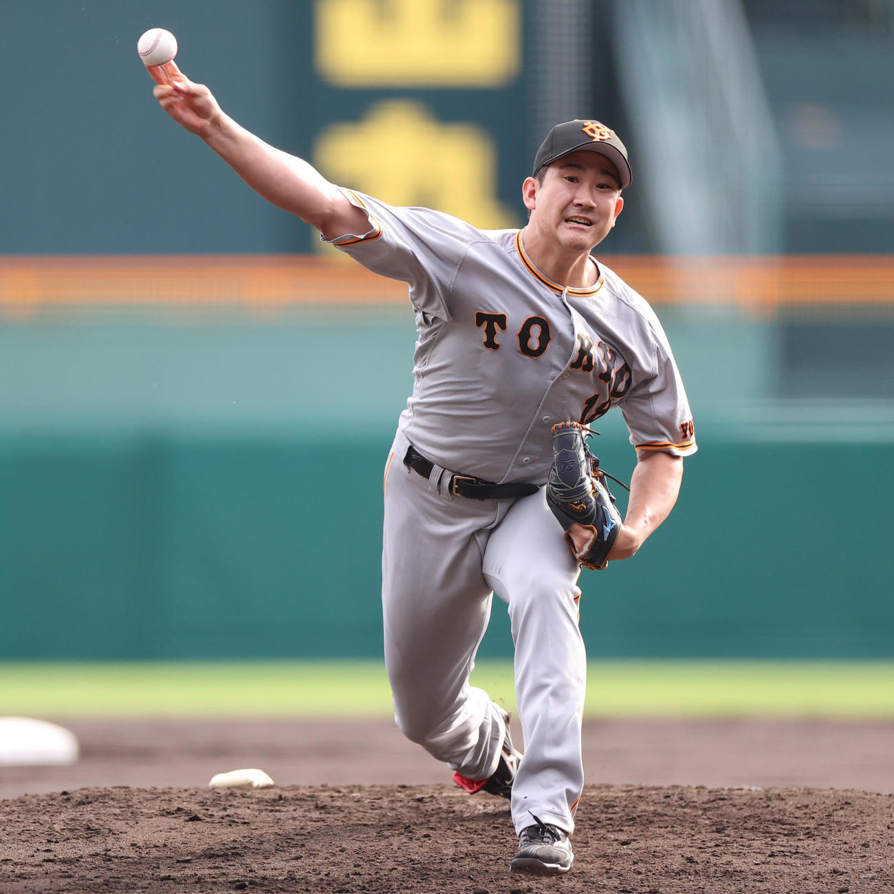 CSファーストステージ阪神対巨人　巨人先発菅野（撮影・清水貴仁）