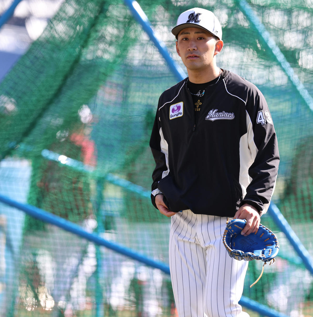 ロッテ対楽天　試合前練習を終え引き揚げるロッテ小島（撮影・垰建太）