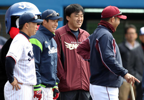 楽天がヤクルト雄平を打撃コーチで招へい 高校時代過ごした東北で指導者に プロ野球写真ニュース 日刊スポーツ