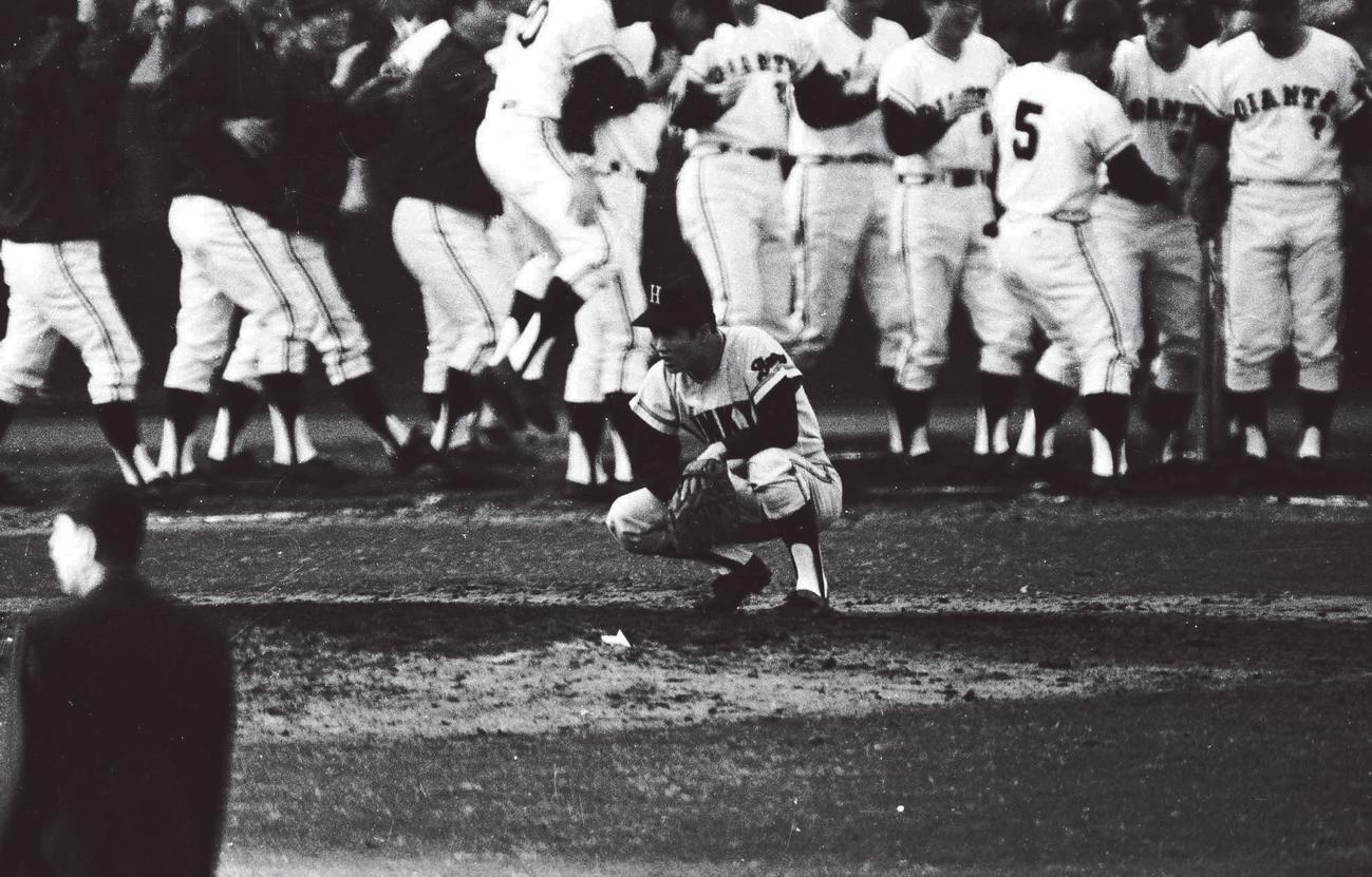 71年　日本シリーズ第3戦　9回裏2死一、三塁、王に逆転サヨナラ本塁打を浴びた山田