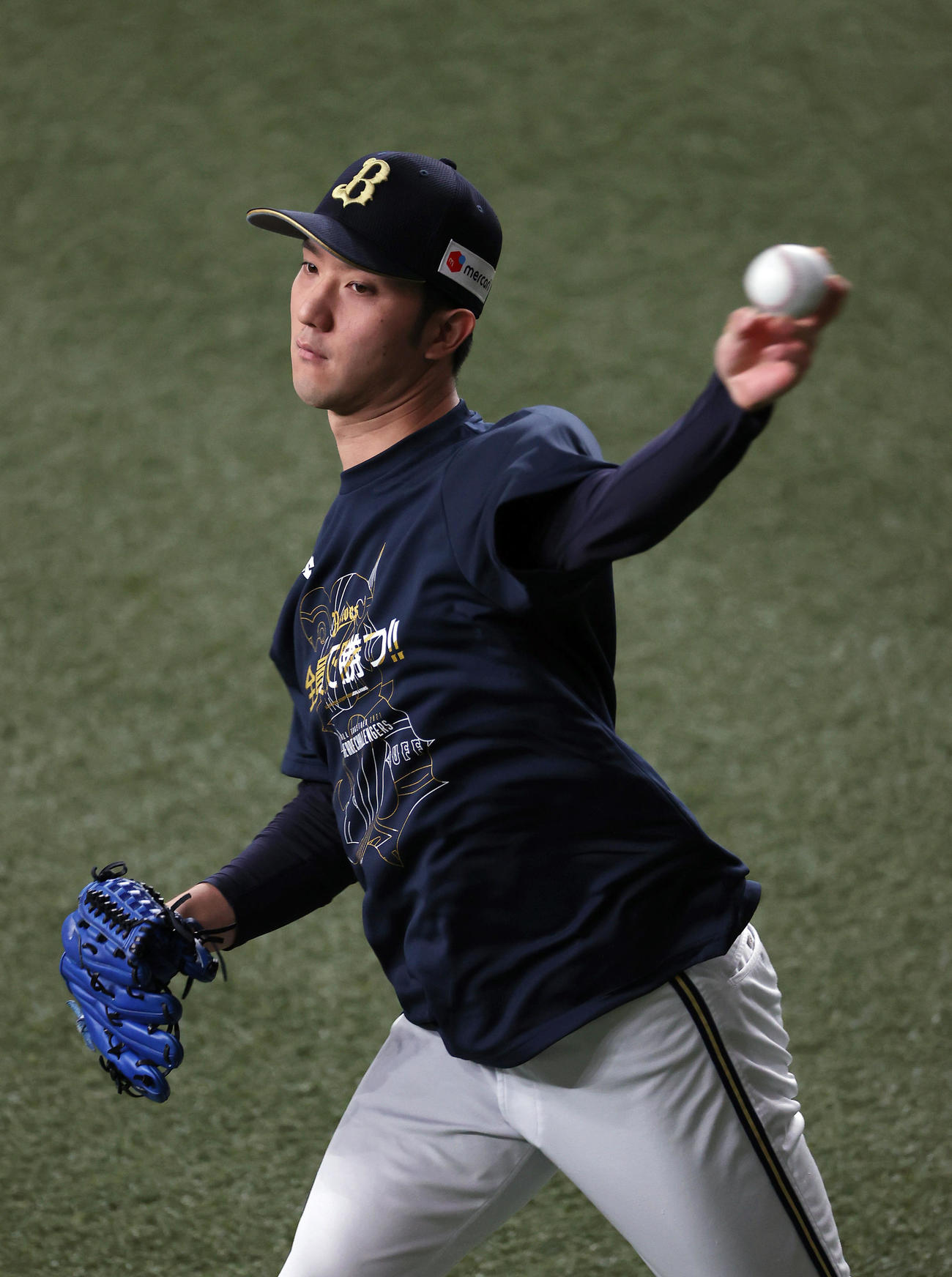 オリックス対ロッテ　キャッチボールで調整するオリックス田嶋（撮影・前田充）