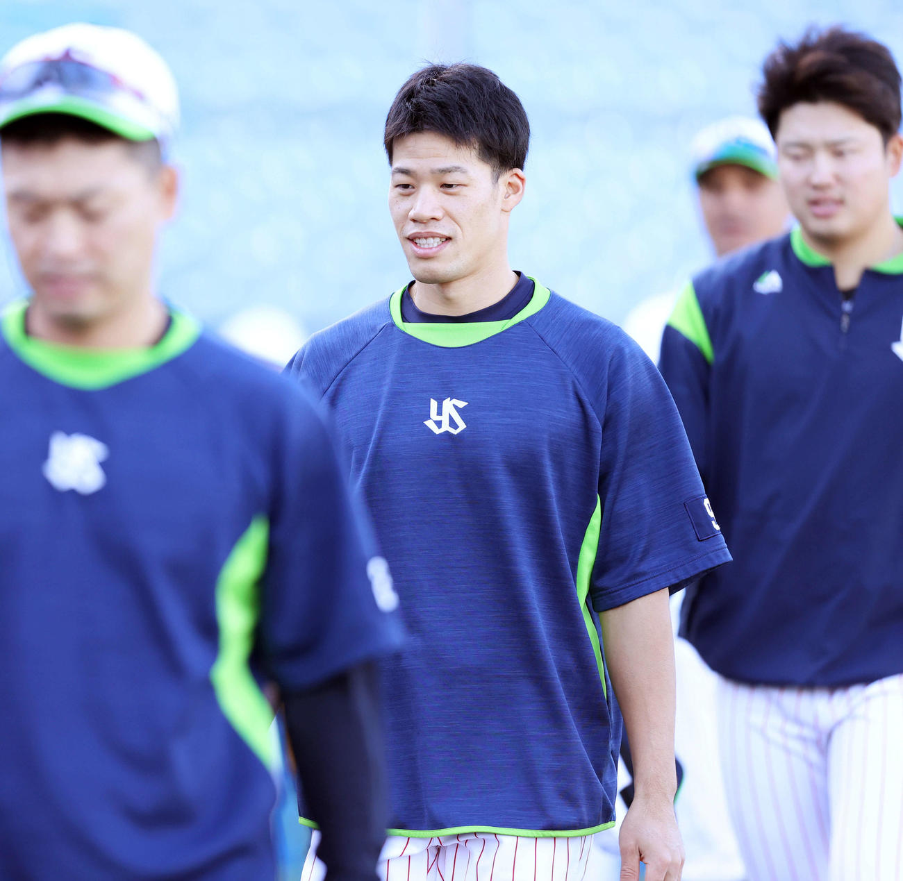 ヤクルト対巨人　試合前練習に臨むヤクルト塩見（撮影・河田真司）