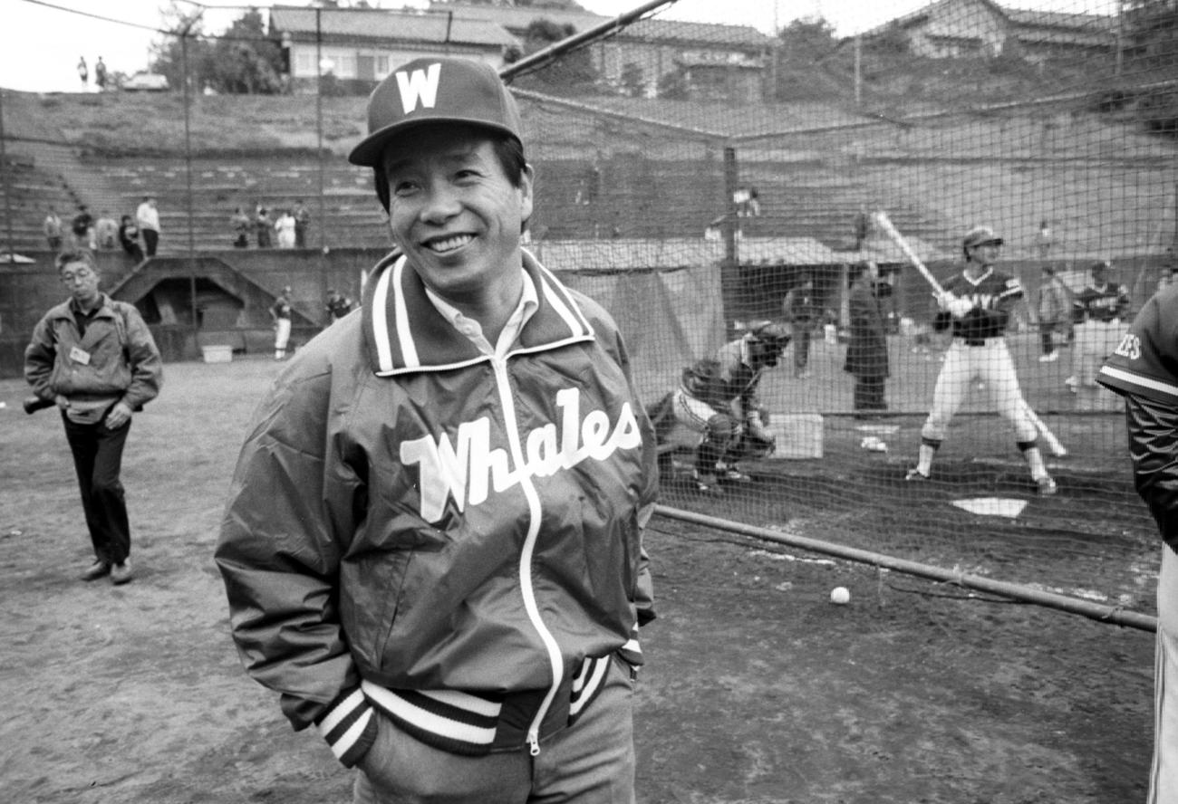 1985年12月、大洋秋季伊東キャンプ　大洋監督の古葉竹識さん